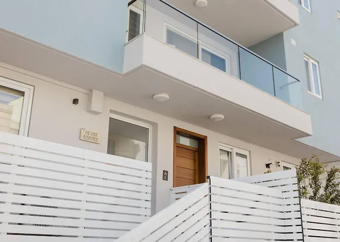 Ruby Fl8 By Homely Malta! *