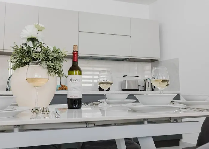 Ruby Fl8 By Homely Malta! *